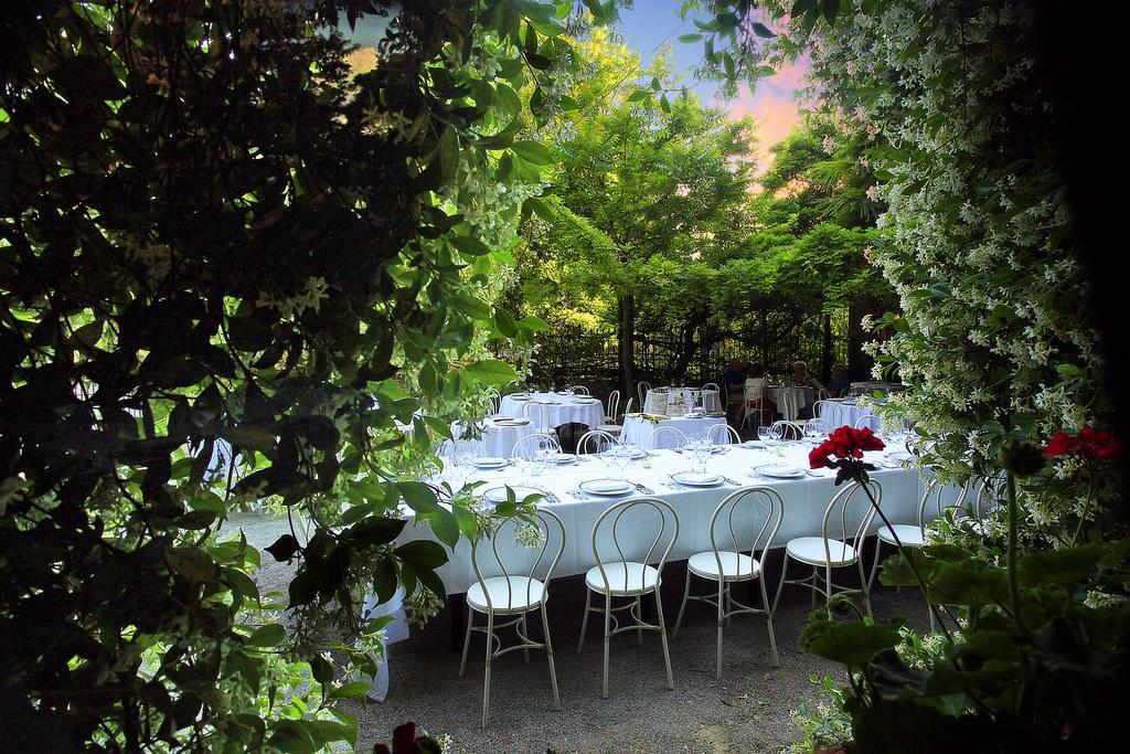 Albergo Ristorante Madonnina Cantello Екстер'єр фото