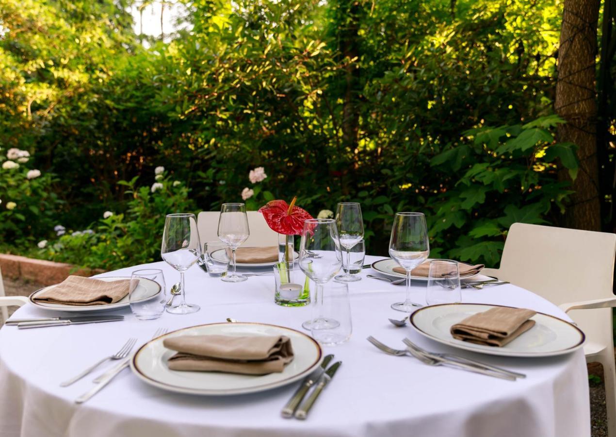 Albergo Ristorante Madonnina Cantello Екстер'єр фото